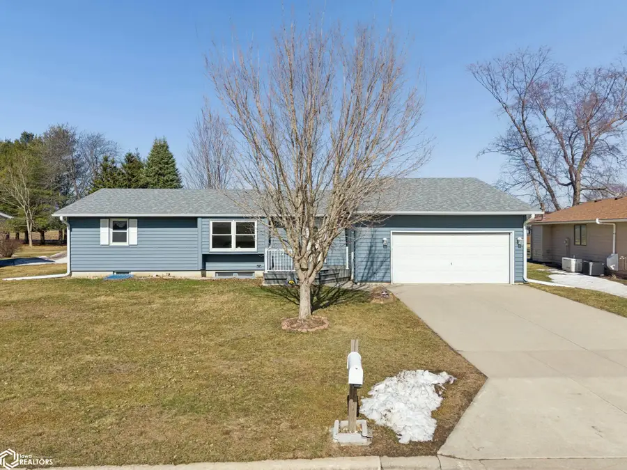 20 Charlestown Square, Mason City, IA 50401 - #2