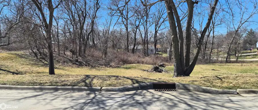 536 N 3rd Street, Centerville, IA 52544 - #2