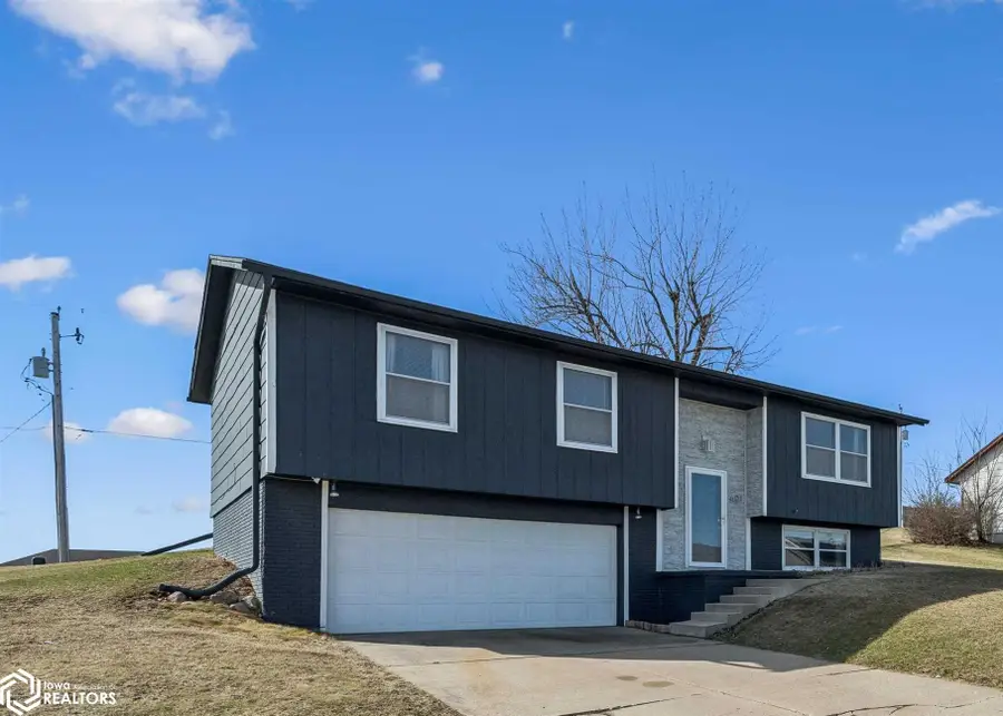 601 Newcastle, Marshalltown, IA 50158 - #2