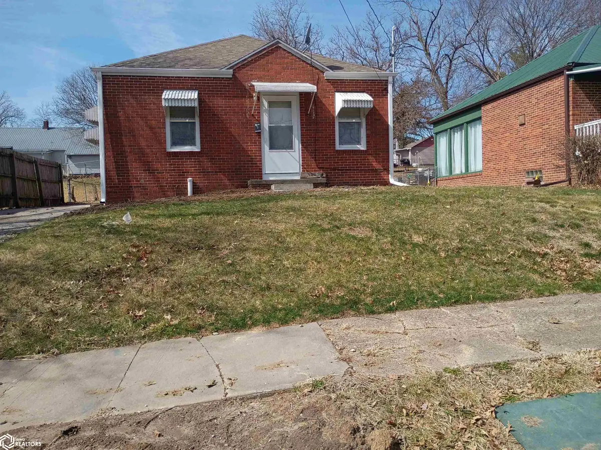 1223 N Fellows Street, Ottumwa, IA 52501 - #1