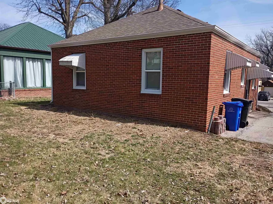 1223 N Fellows Street, Ottumwa, IA 52501 - #2