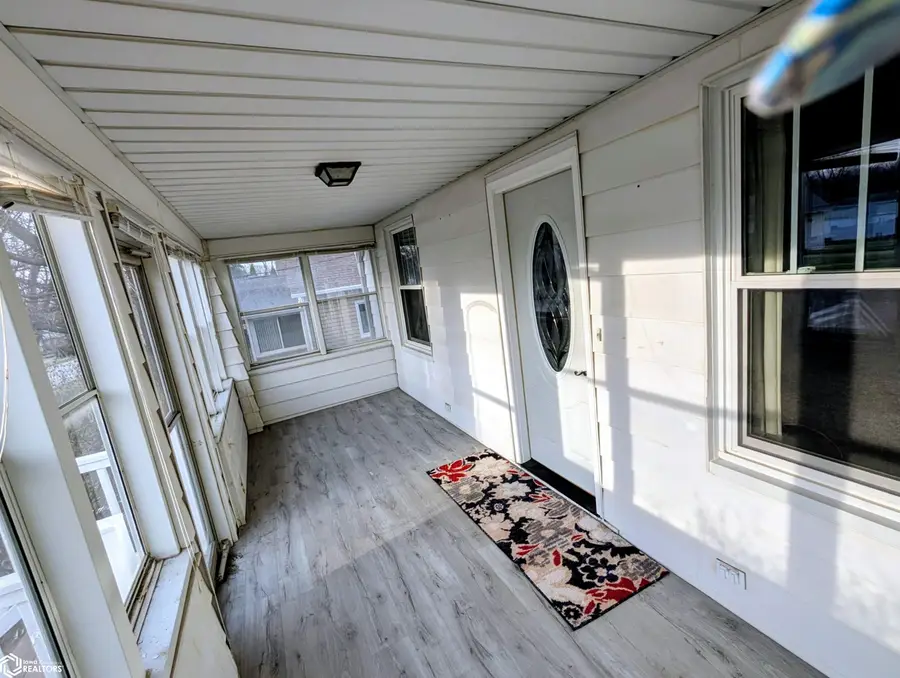 512 N Plane Street, Burlington, IA 52601 - #2