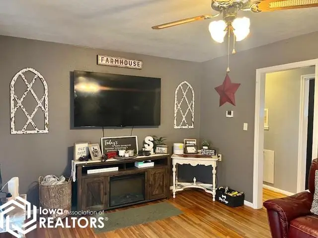 909 E Madison Street, Mount Pleasant, IA 52641 - #2