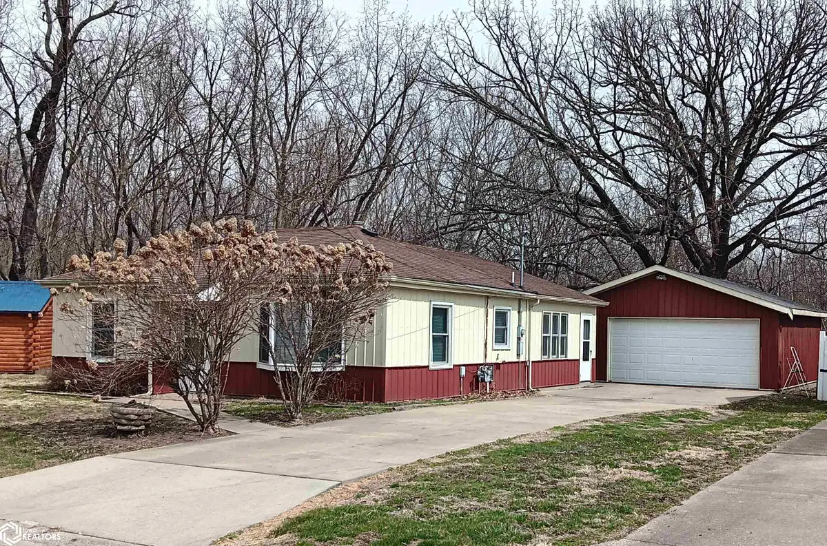 742 Pocahontas Lane, Ottumwa, IA 52501 - #1