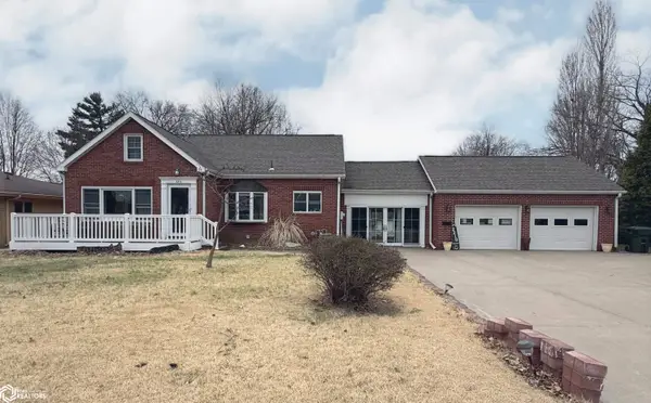 2210 Grand Avenue, Keokuk, IA 52632