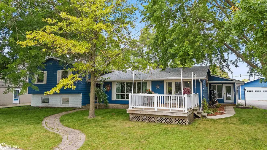 902 N Shore Drive, Clear Lake, IA 50428 - #2