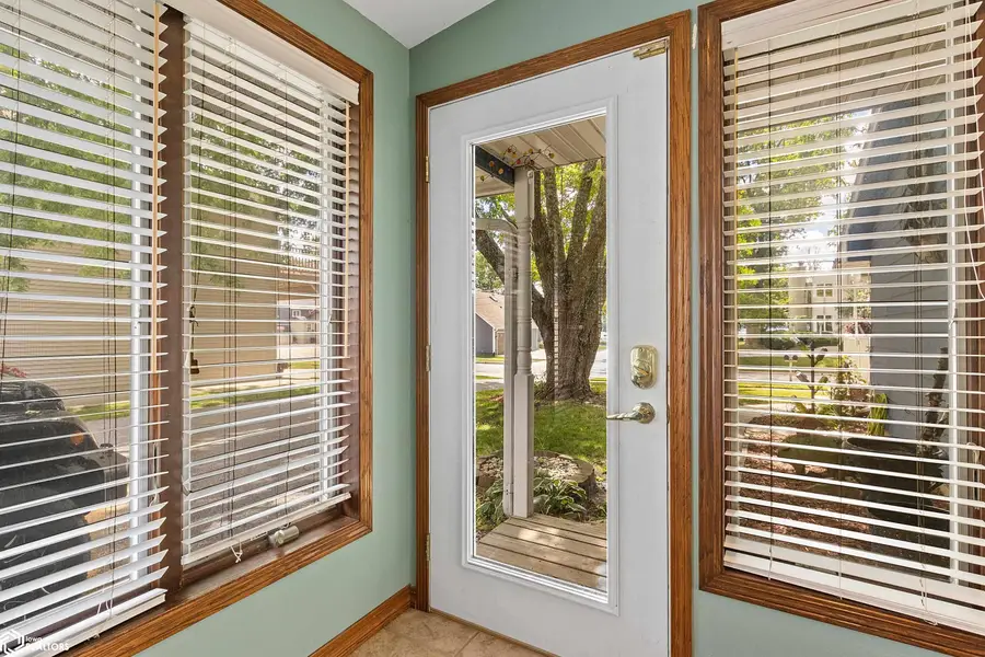 902 N Shore Drive, Clear Lake, IA 50428 - #3