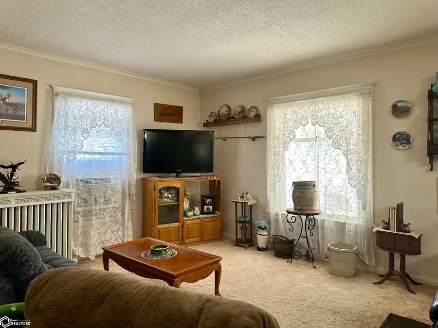 411 N Grand Street, Chariton, IA 50049 - #2