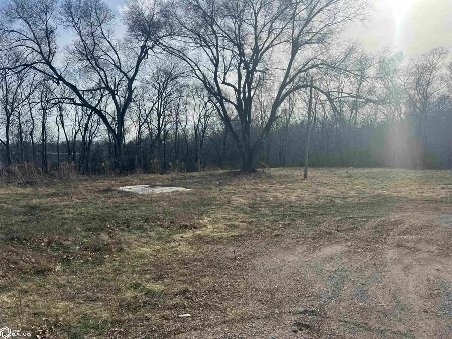 0 A Avenue E, Oskaloosa, IA 52577 - #2