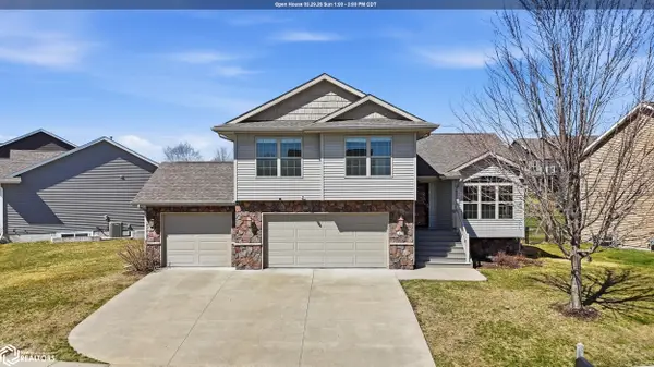 63 Colchester Drive, Iowa City, IA 52245
