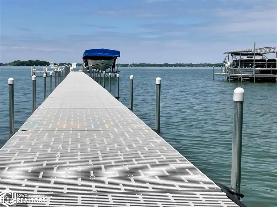 2707 S Lakeview Drive #2707, Clear Lake, IA 50428-7080 - #3