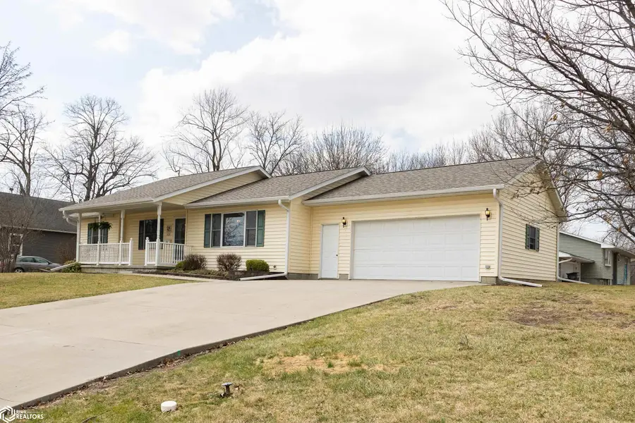 825 N 13th Street, Chariton, IA 50049 - #3