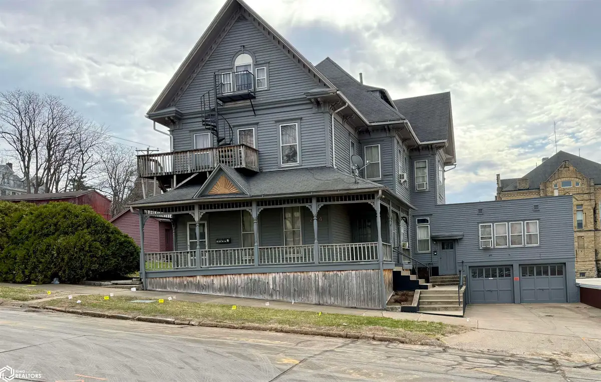 214 N Washington Street, Ottumwa, IA 52501 - #1