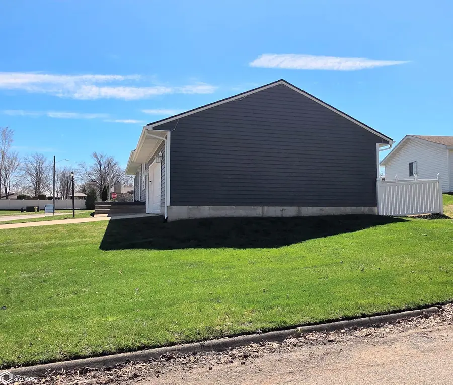 2714 Windsor Heights, Keokuk, IA 52632 - #3