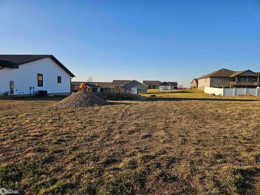 1413 -1415 E 10th Street, Carroll, IA 51401 - #2