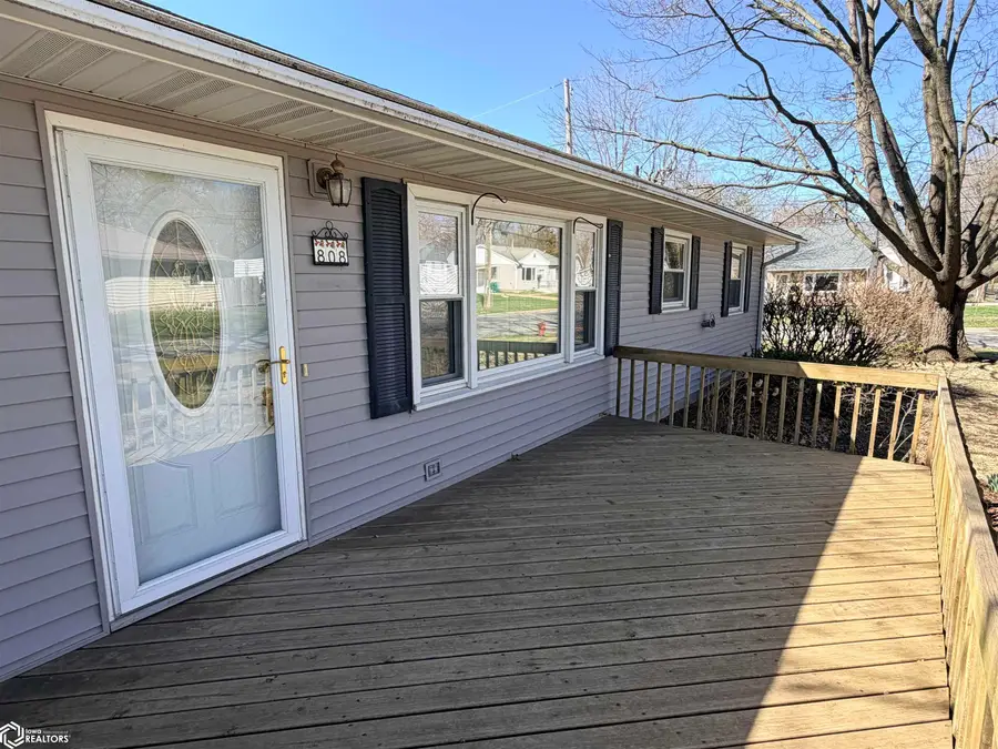 808 S 7th Street, Fairfield, IA 52556 - #3