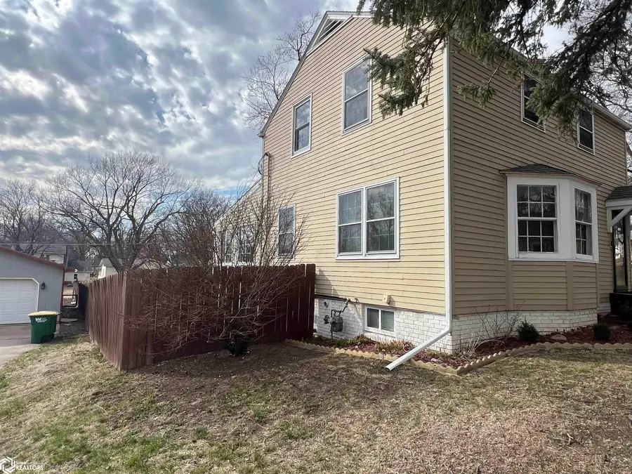 814 N Sycamore, Creston, IA 50801 - #2