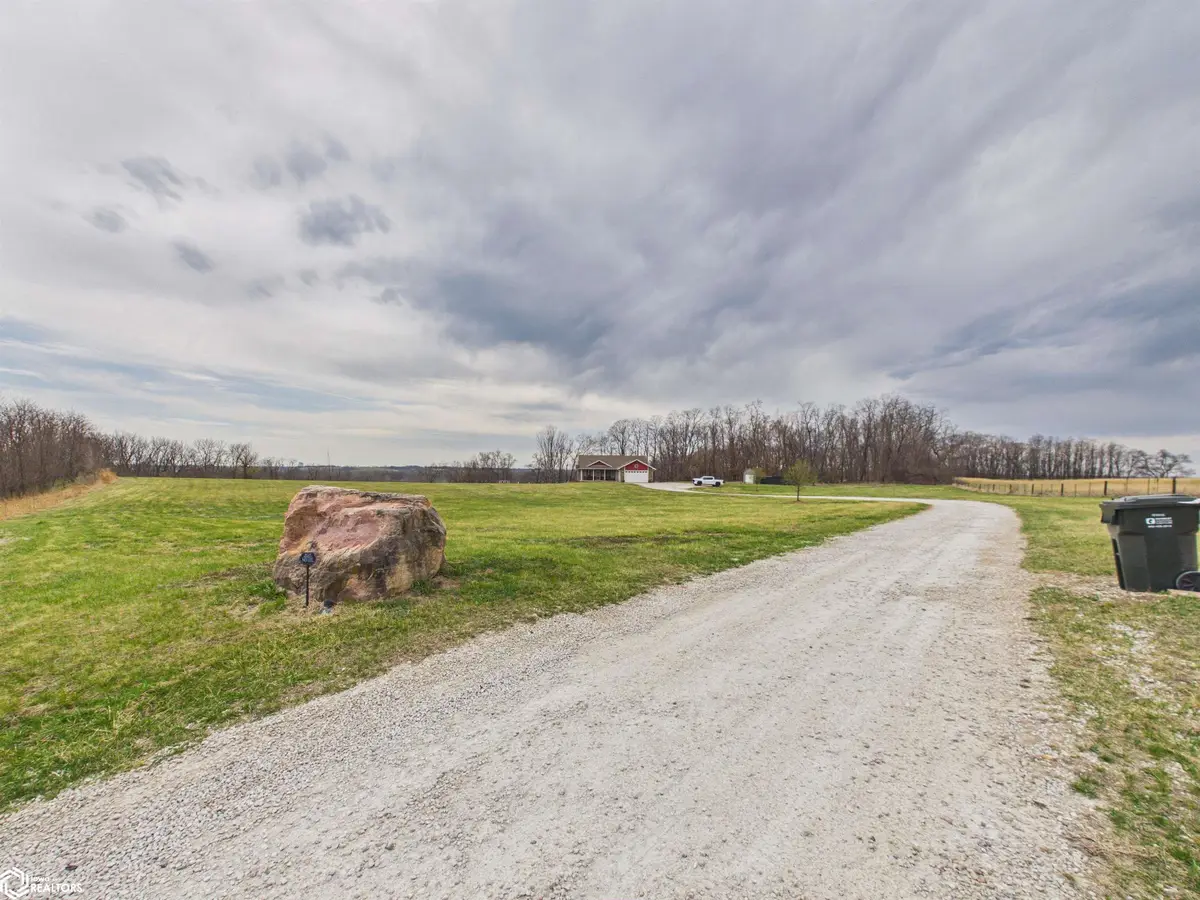 902 N Merino Avenue, Eddyville, IA 52553 - #1