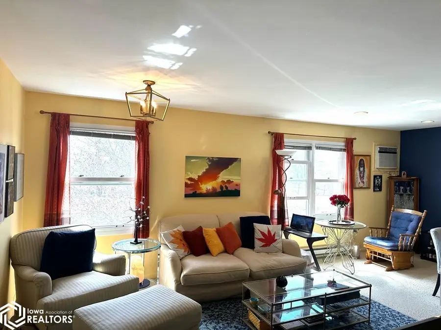 1100 University Manor Drive #B-34 & 35, Fairfield, IA 52556 - #2