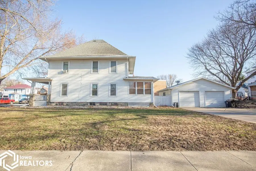 321 S Moore St, Algona, IA 50511 - #3