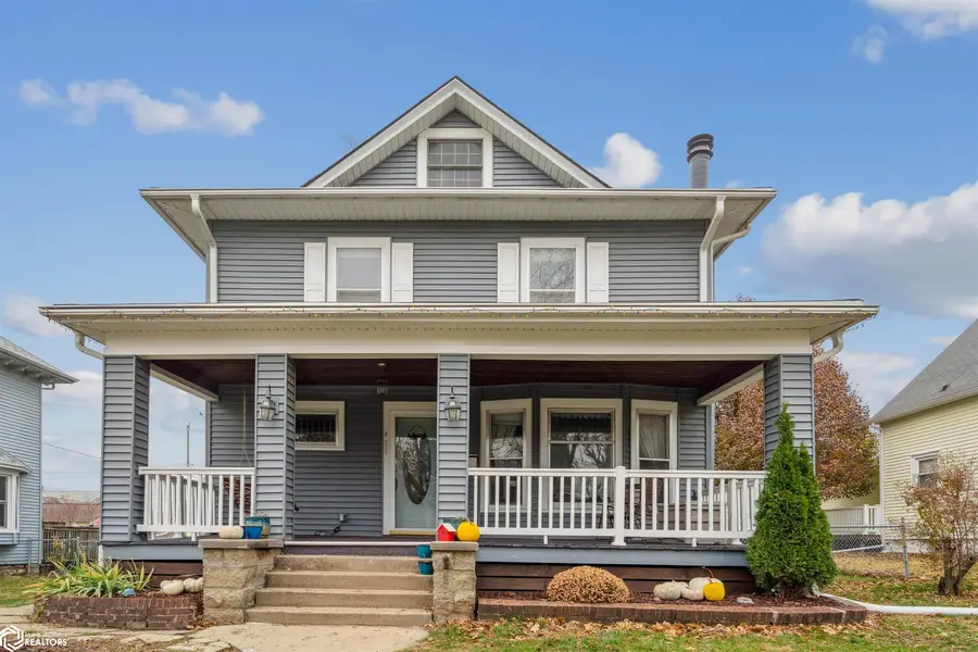 411 Park Street, Marshalltown, IA 50158 - #2