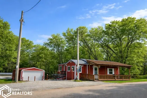 1410 E Ridge Drive, Brooklyn, IA 52211