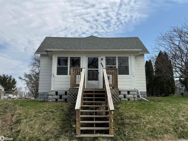 808 S 9th Avenue, Marshalltown, IA 50158