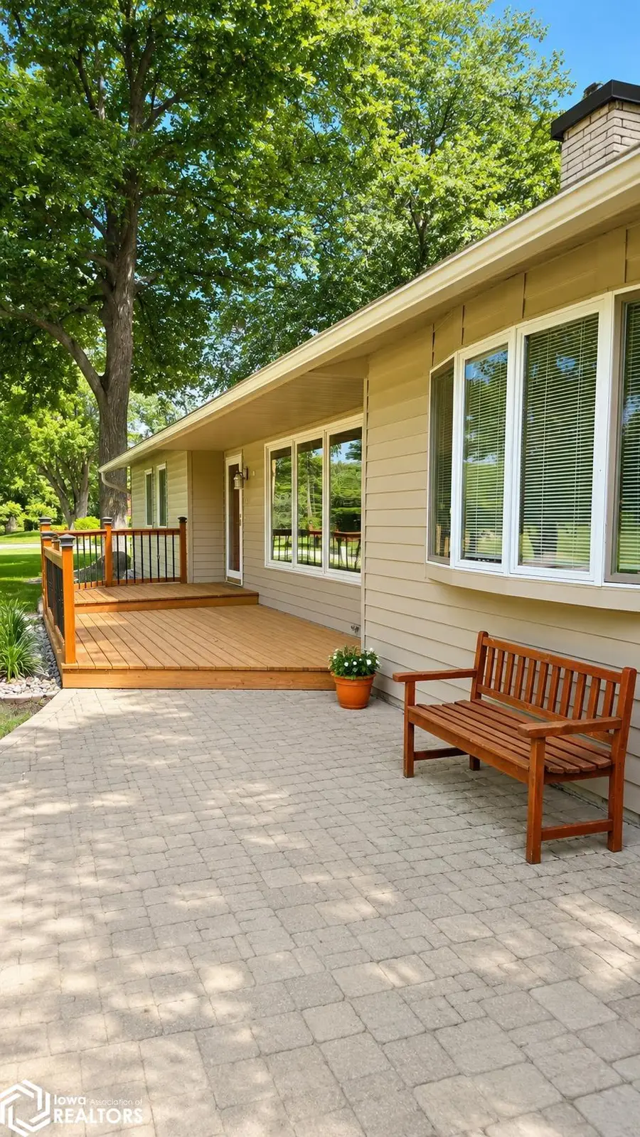 105 S Oakmont Drive, Forest City, IA 50436 - #2