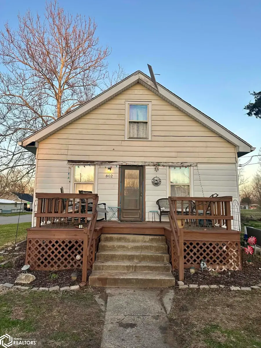 802 S Adella Street, Ottumwa, IA 52501 - #2