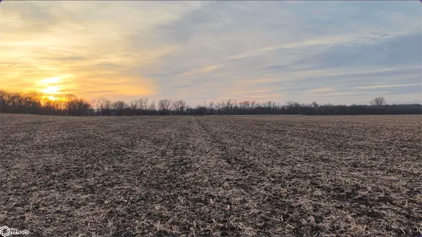 32239 Orchid Lane, Parkersburg, IA 50665