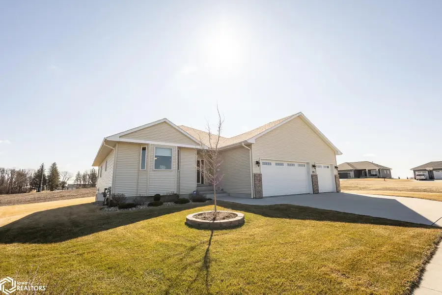 112 Coventry Court, Clear Lake, IA 50428 - #2