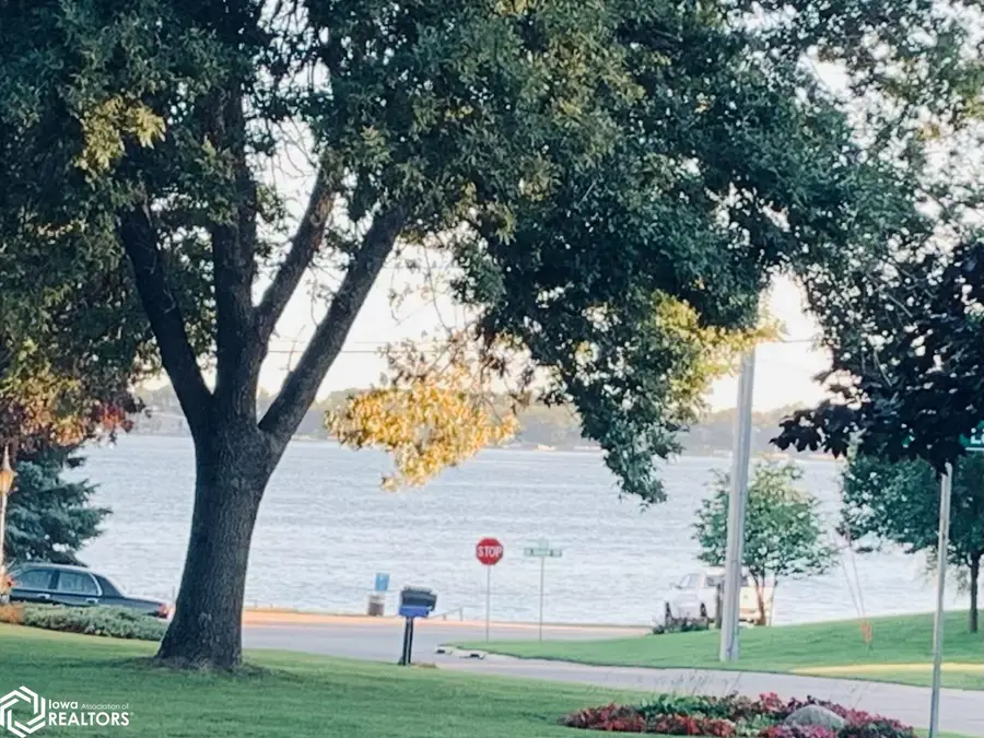 408 Orchard Lane, Clear Lake, IA 50428 - #2