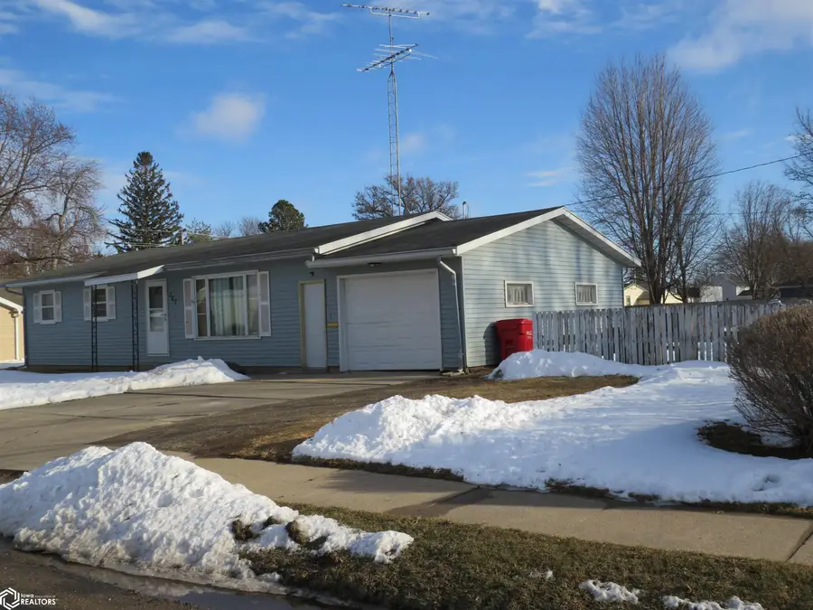 307 12th Avenue Ne, Hampton, IA 50441 - #2