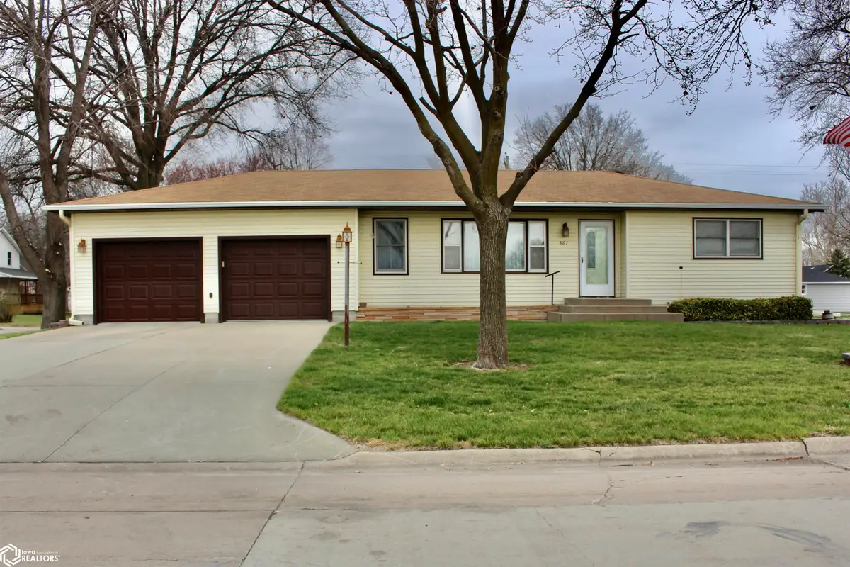 301 8th Street, Griswold, IA 51535 - #1