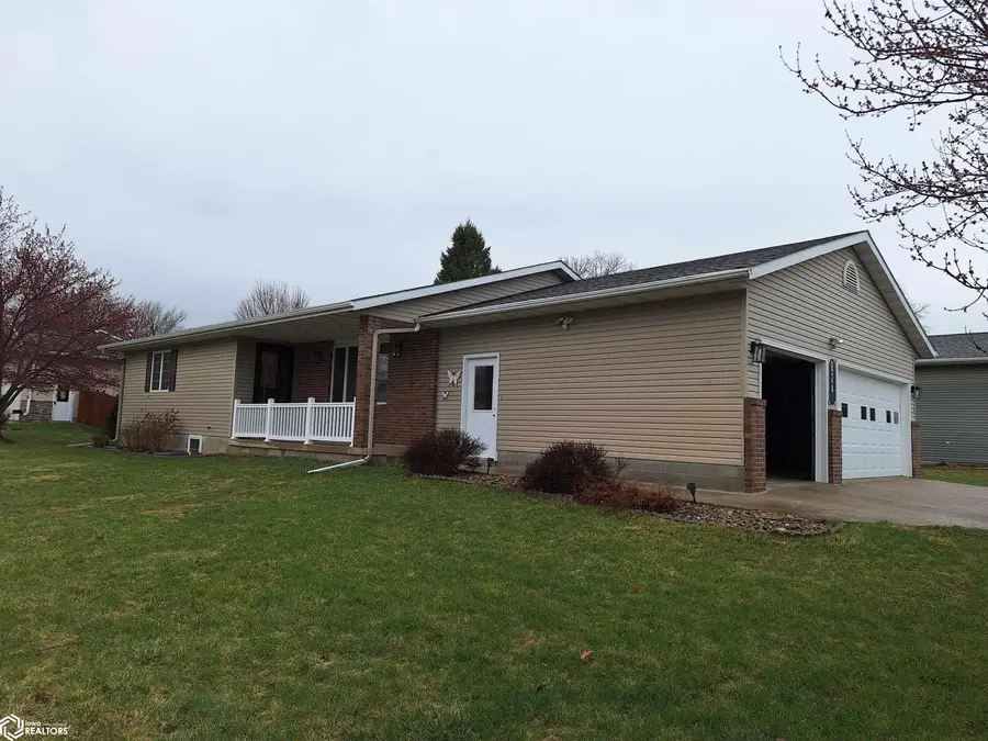 824 Capistrano Avenue, Carroll, IA 51401 - #3