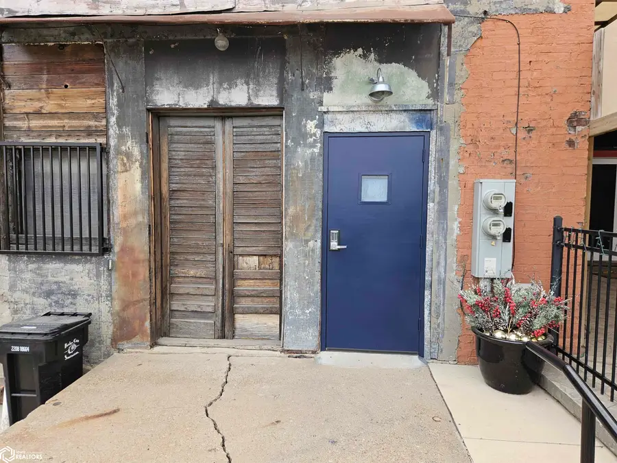 328 E Main Street, Ottumwa, IA 52501 - #3