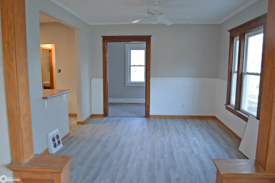 308 12th Street Nw, Mason City, IA 50401 - #3