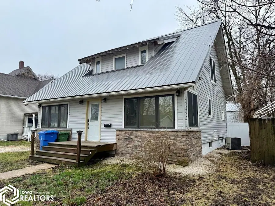 707 W State Street, Jefferson, IA 50129 - #2