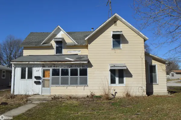 215 3rd Street Ne, Belmond, IA 50421