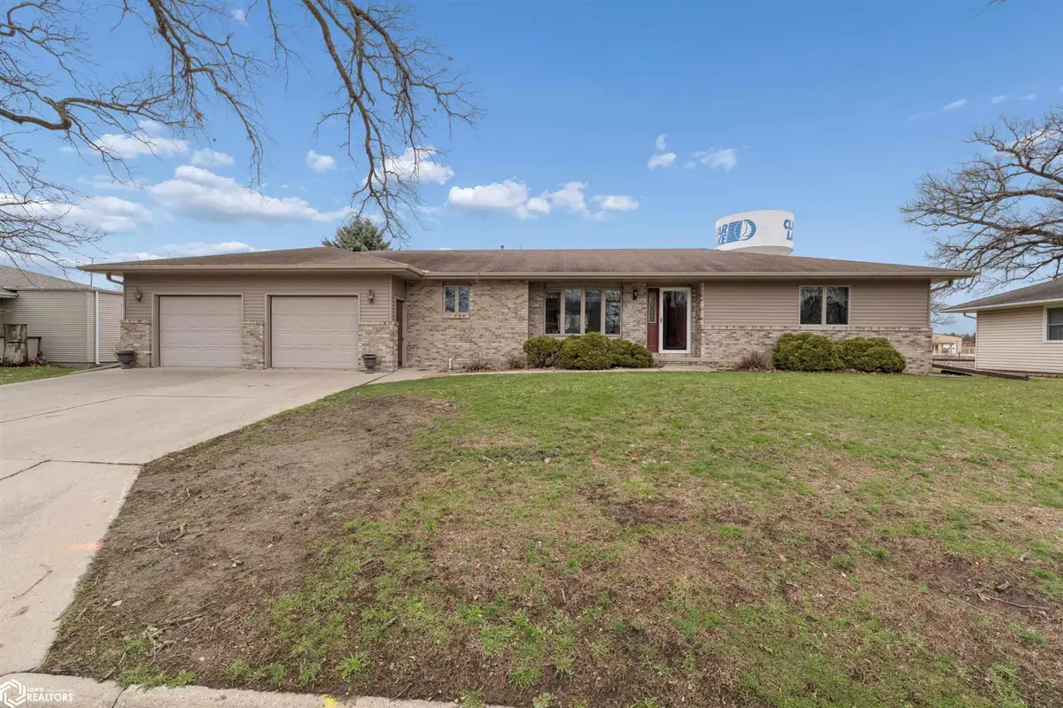 1800 W 7th Avenue N, Clear Lake, IA 50428 - #1