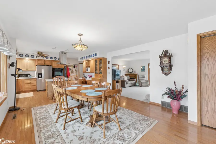 1800 W 7th Avenue N, Clear Lake, IA 50428 - #3