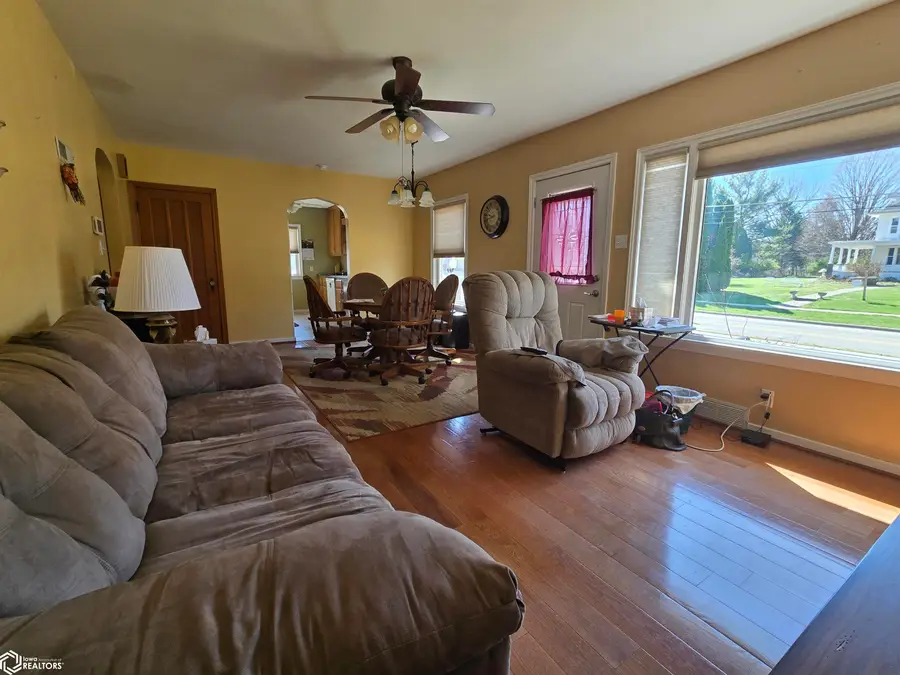 2300 West Avenue, Burlington, IA 52601 - #2