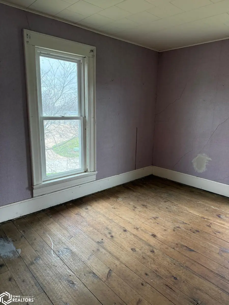 502 S West Street, Bloomfield, IA 52537 - #2