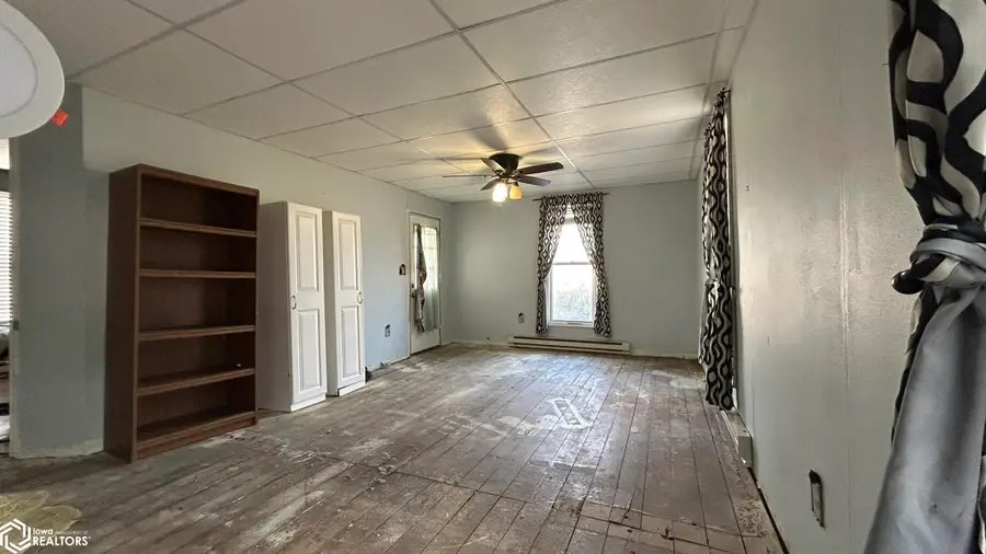 706 Augusta Road, Carthage, IL 62321 - #3