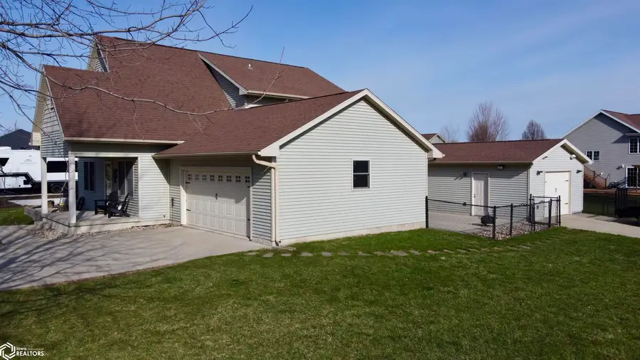 502 W Central Avenue, Jefferson, IA 50129 - #2