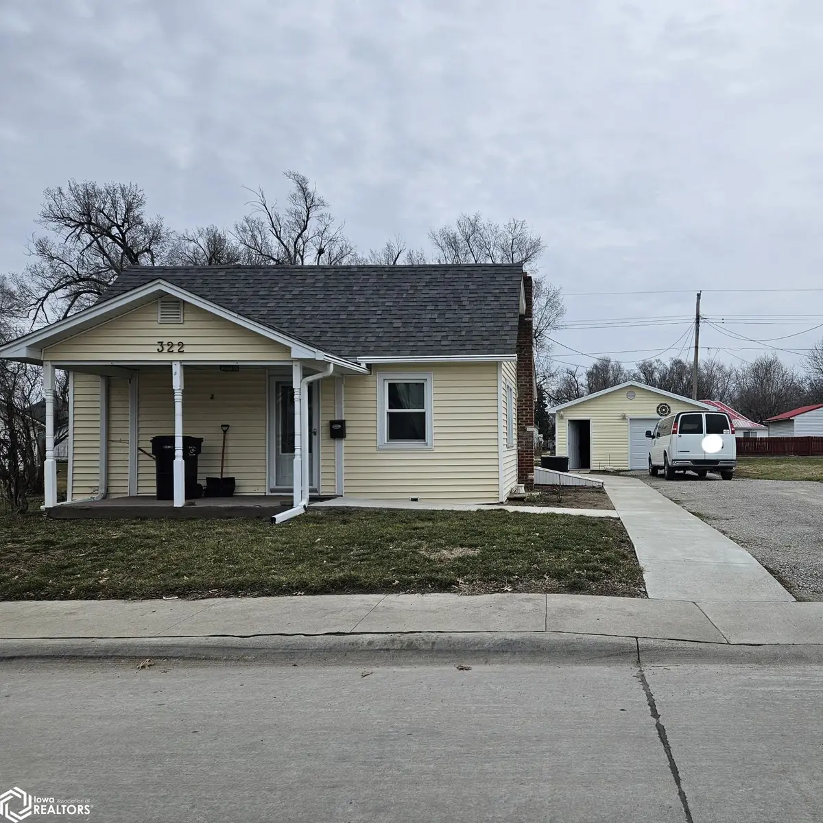 322 S Davis Street, Ottumwa, IA 52501 - #1