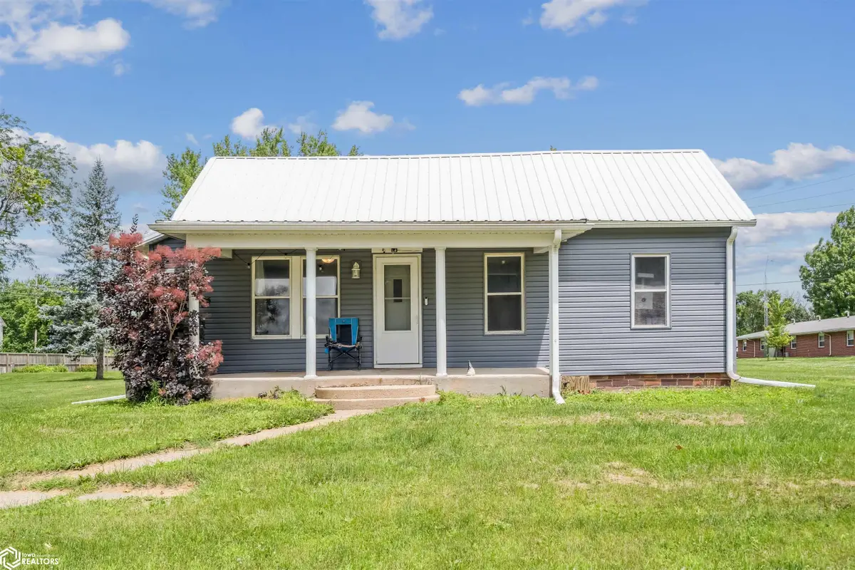 407 E Clark Street, Montezuma, IA 50171 - #1