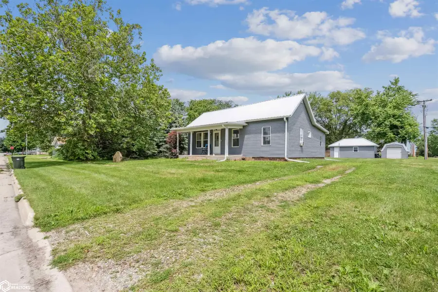 407 E Clark Street, Montezuma, IA 50171 - #2