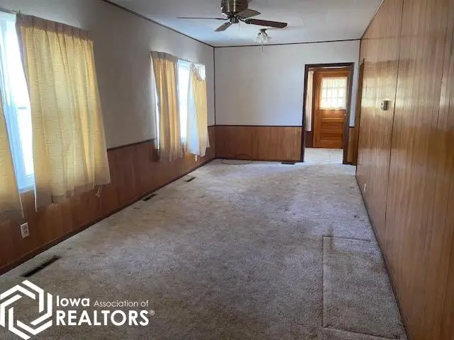 326 1st Street Nw, Britt, IA 50423 - #3