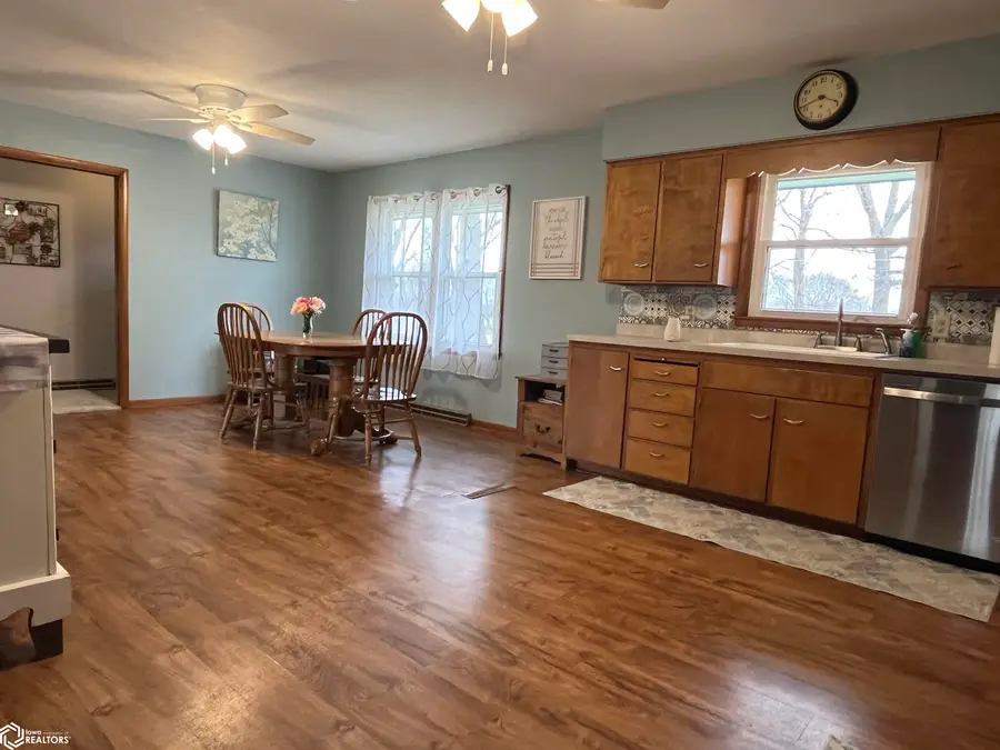 1 Walnut Drive, Oskaloosa, IA 52577 - #3